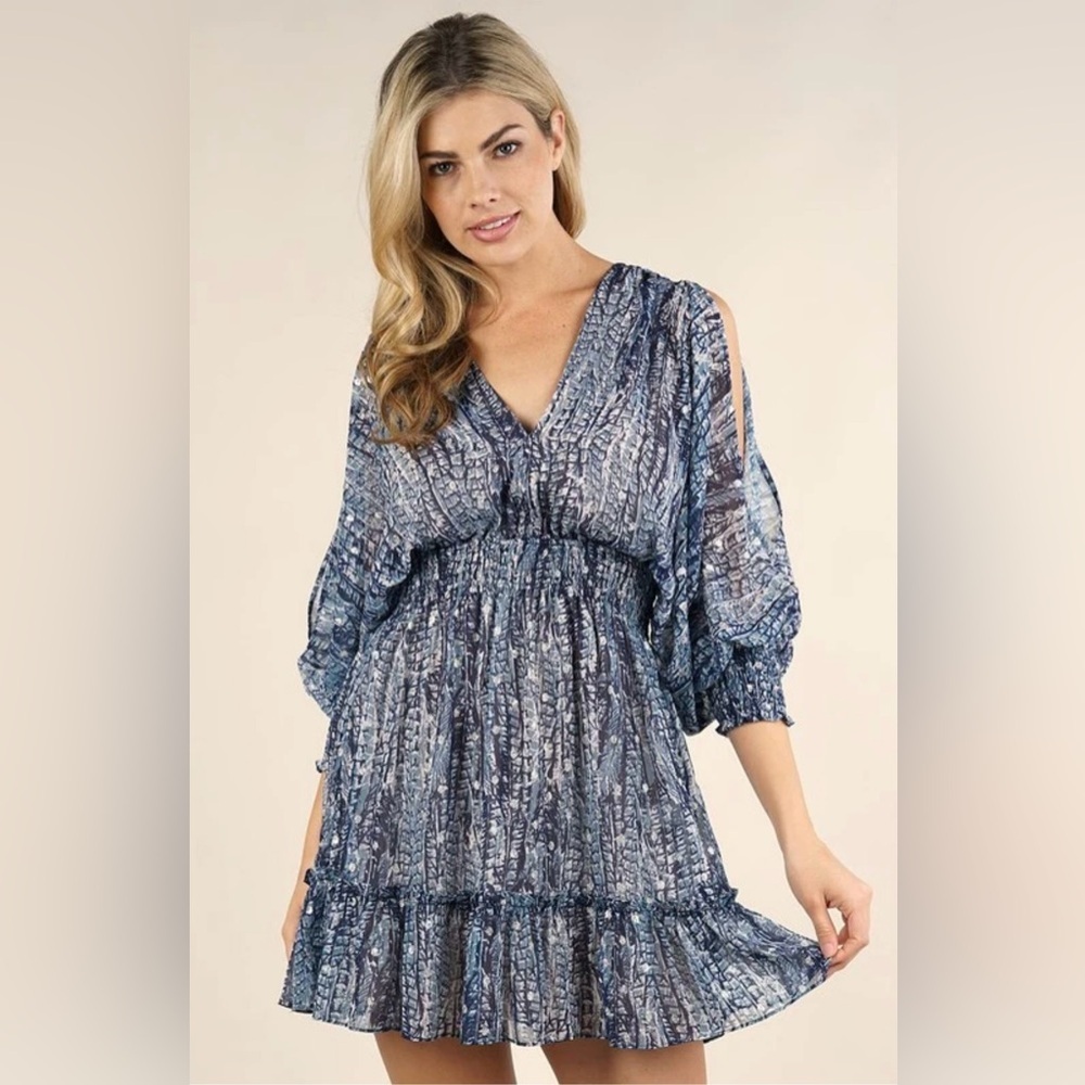 LOVESTITCH
Feather Print Split Sleeve Mini Dress - Picture 1 of 9